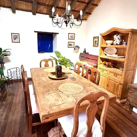 Canary House By Deihu Experiences *