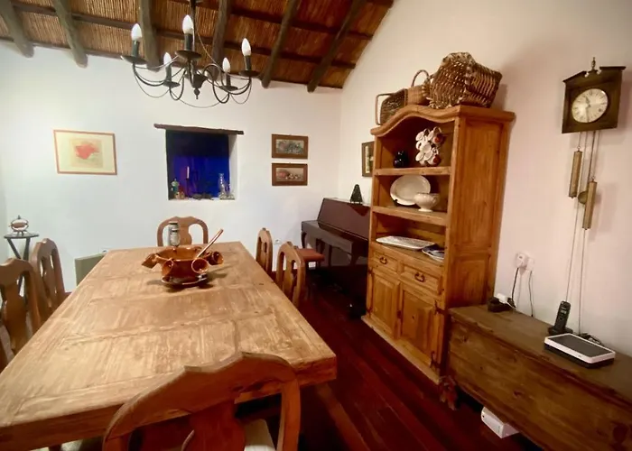 Canary House By Deihu Experiences بيت للعطل